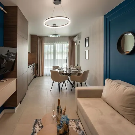 Royal Blue In Odyssey Spa&pool Daire