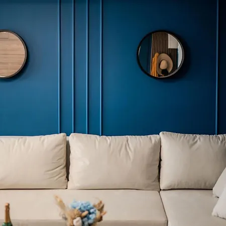 Royal Blue In Odyssey Spa&pool Daire *