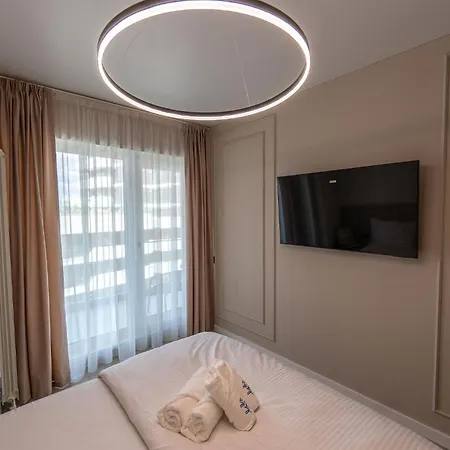 Royal Blue In Odyssey Spa&pool * Mamaja