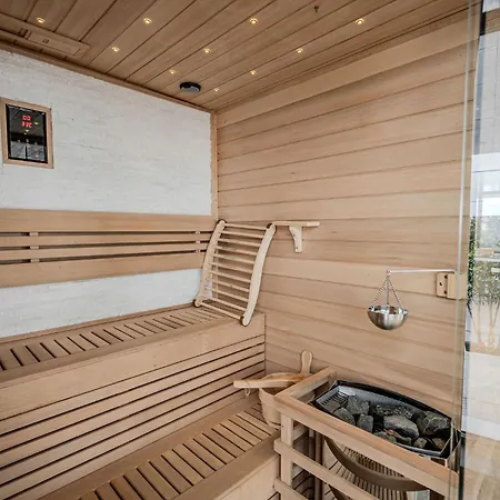 Royal Blue In Odyssey Spa&pool *