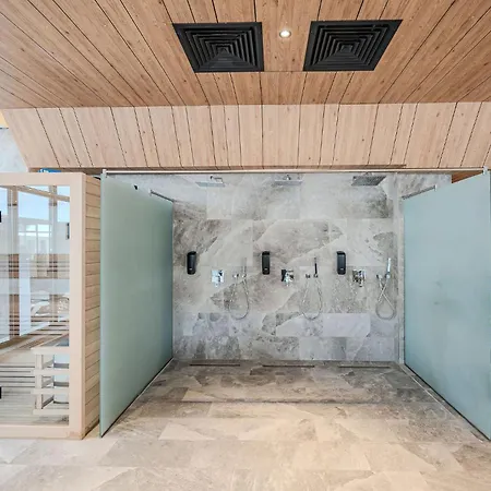 Royal Blue In Odyssey Spa&pool Apartament