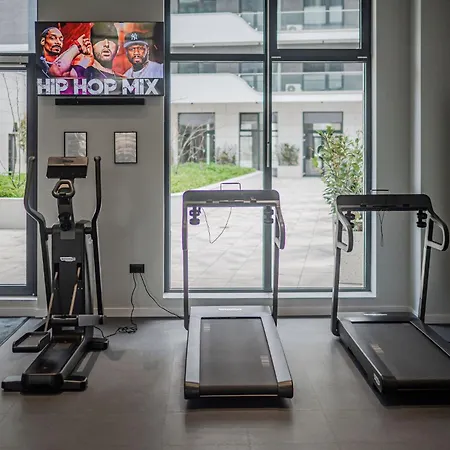 Royal Blue In Odyssey Spa&pool *