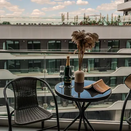 Royal Blue In Odyssey Spa&pool Apartament Mamaja